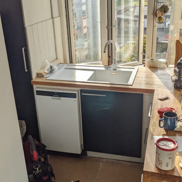 11 floorandapliances scaled 1 600x600