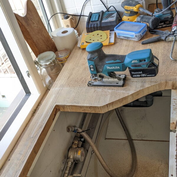 9 floorandapliances scaled 1 600x600