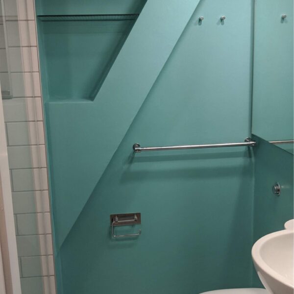 ZAfter 2 bathroomrenovation scaled 1 600x600